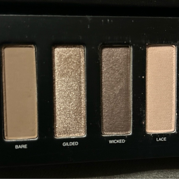 STUDIO MAKEUP LIMITED EDITION Ease To Wear Eyeshadow Palette 9 color eyeshadow - Picture 3 of 14